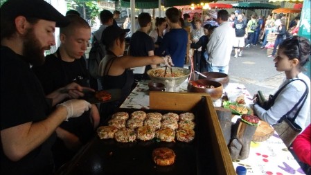 Halloumi Burger is another street food business.